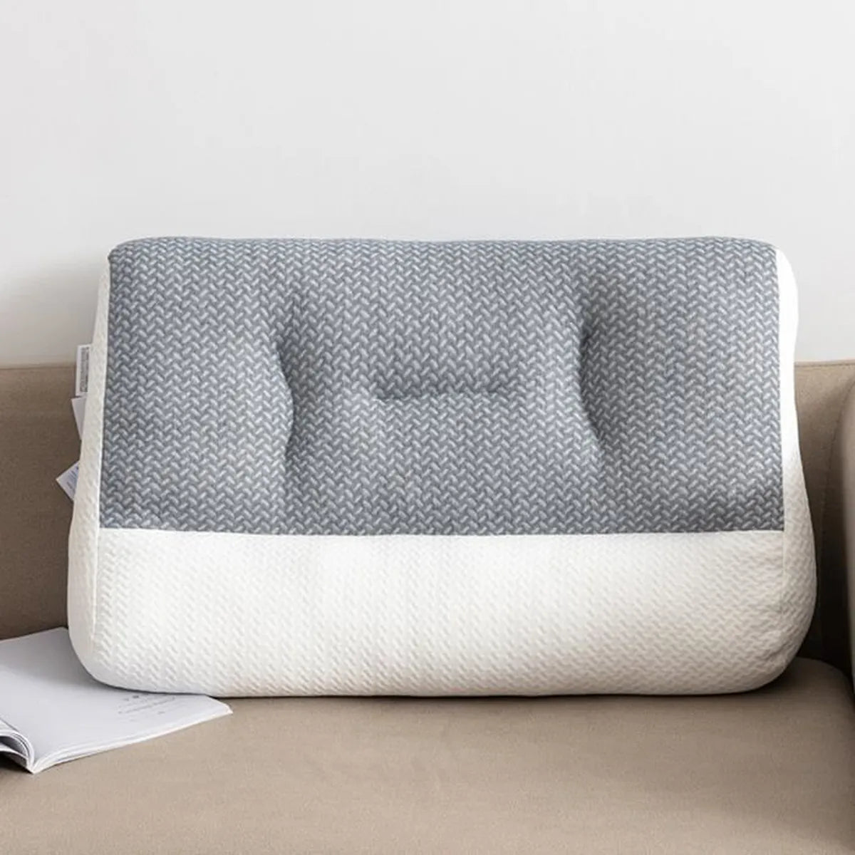Ergonomic pillow for a restorative sleep
